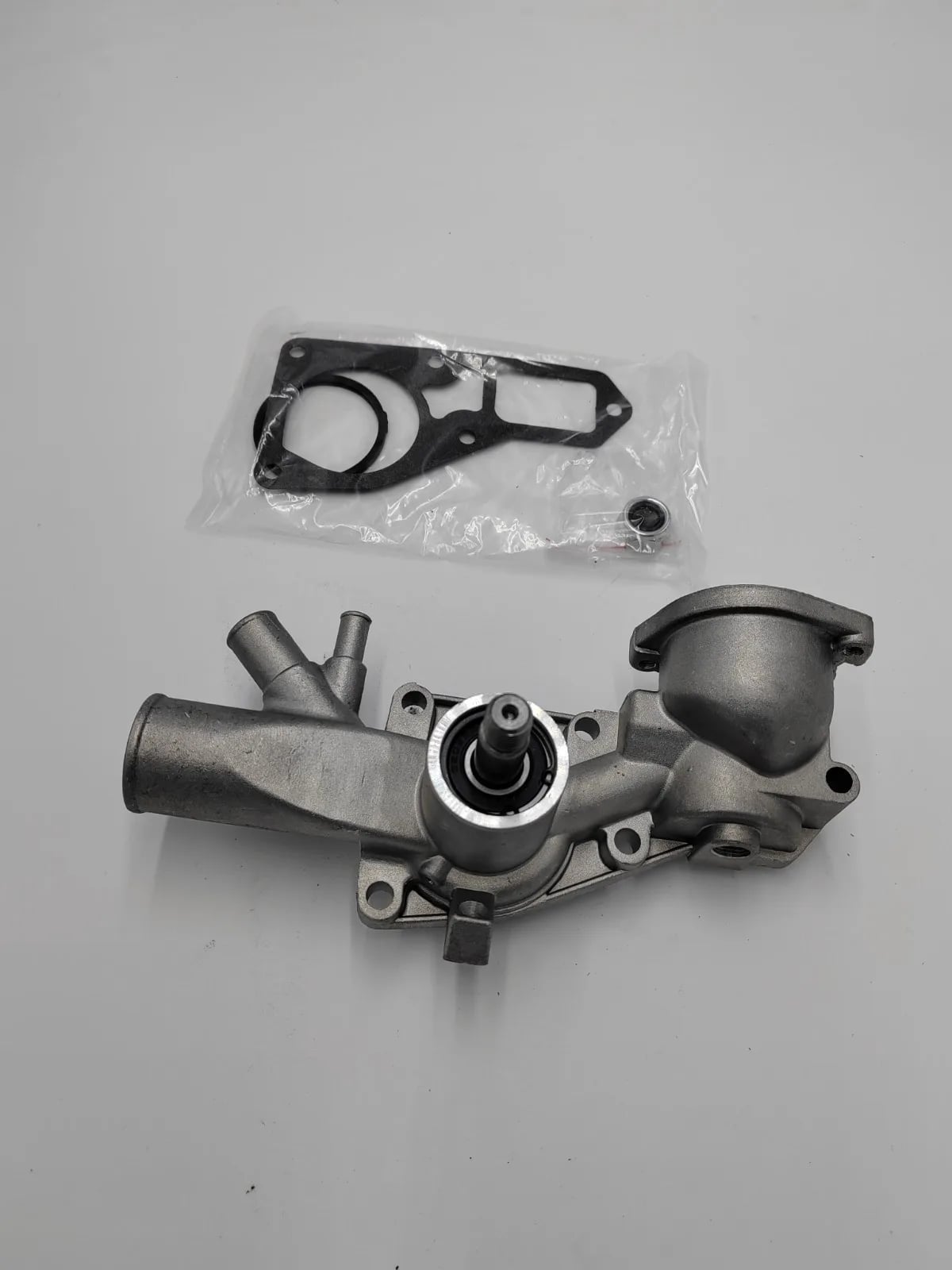 Pompe A Eau 504 505 Peugeot Debrayable